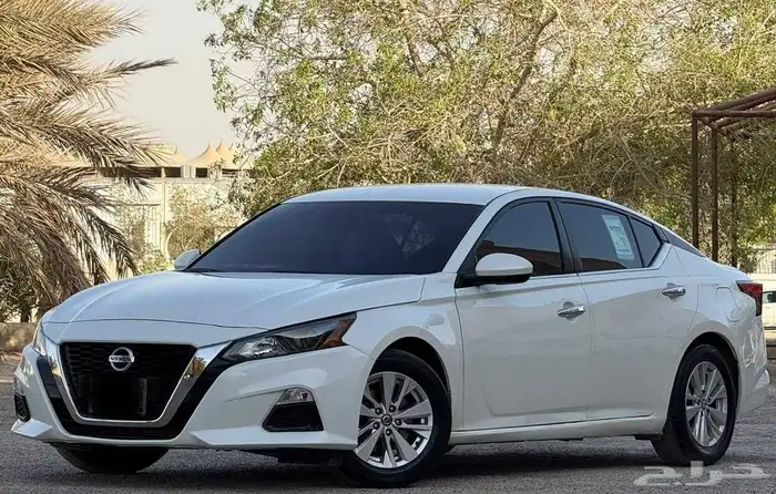 نيسان التيما موديل 2022 4