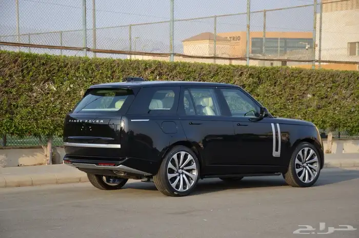 رنج روفر 2025 24