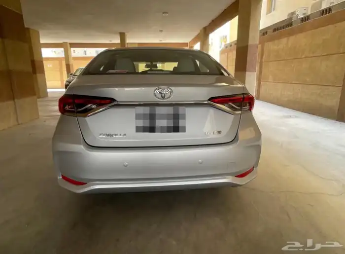 البيع كرولا مخزن بحالة الوكالة أربع سلندر 1