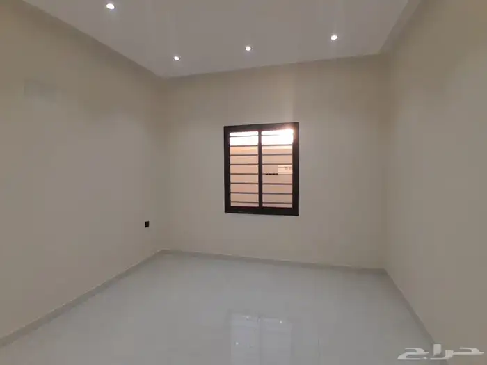 للبيع روف ارضي بمدخل سيارة تشطيبات فاخره بسعر 620الف 17