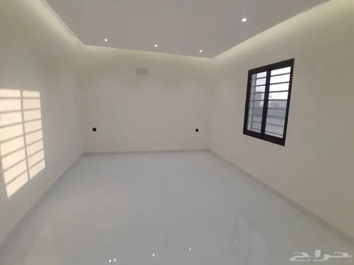 للبيع روف ارضي بمدخل سيارة تشطيبات فاخره بسعر 620الف 12