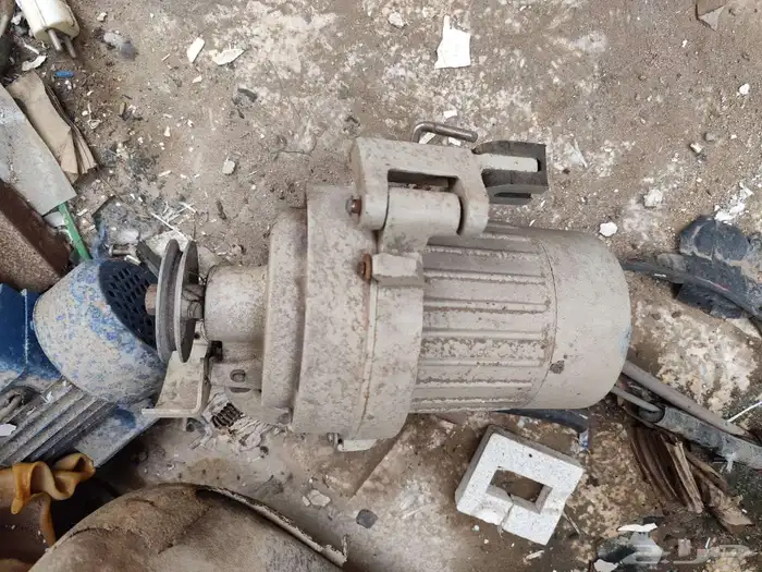 ماتور المصعد  ماتور المياه 3 حبات  صندوق الكهرباء كامل. 5