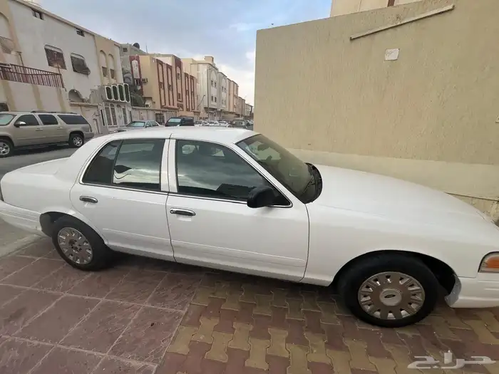 للبيع فورد بوليسي 2007 ماشي 115 الف كلم فقط 0