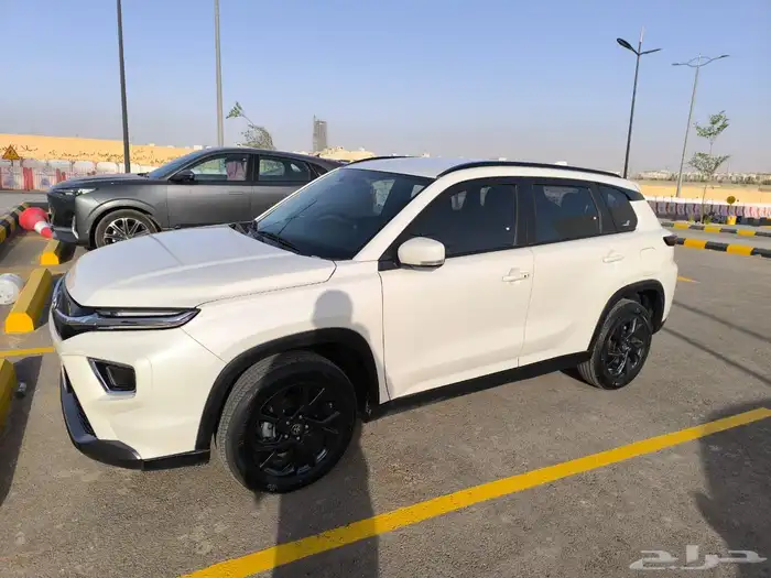 تويوتا اوربان كراوزر للتنازل 4