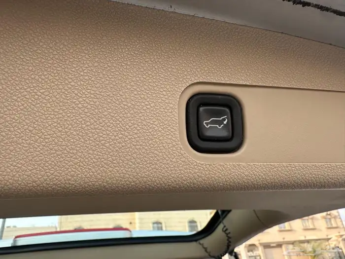 تاهو LTZ 2011 30