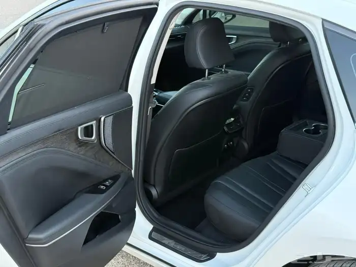 كيا K8 2022 بنزين 15