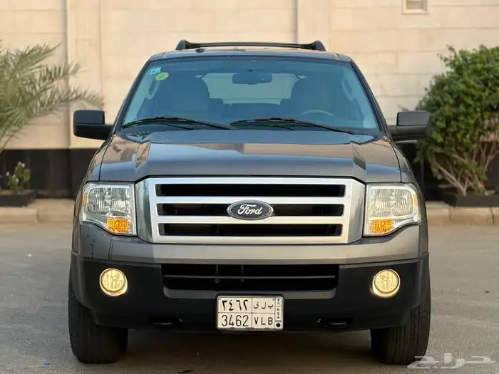 اكسبديشن 2012 نظيف جدا ماشي 130 فقط 0