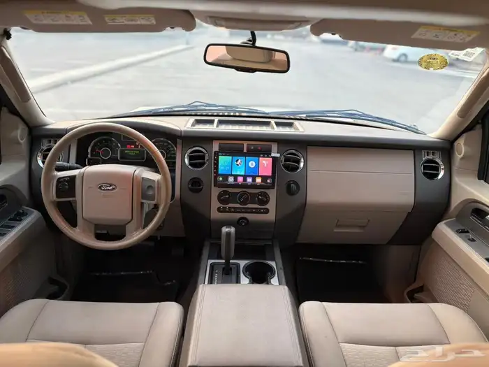 اكسبديشن 2012 نظيف جدا ماشي 130 فقط 32