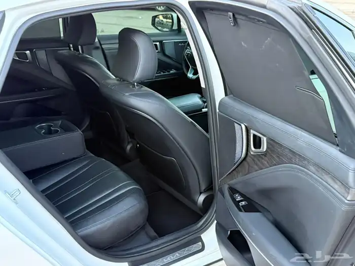 كيا K8 2022 بنزين 21