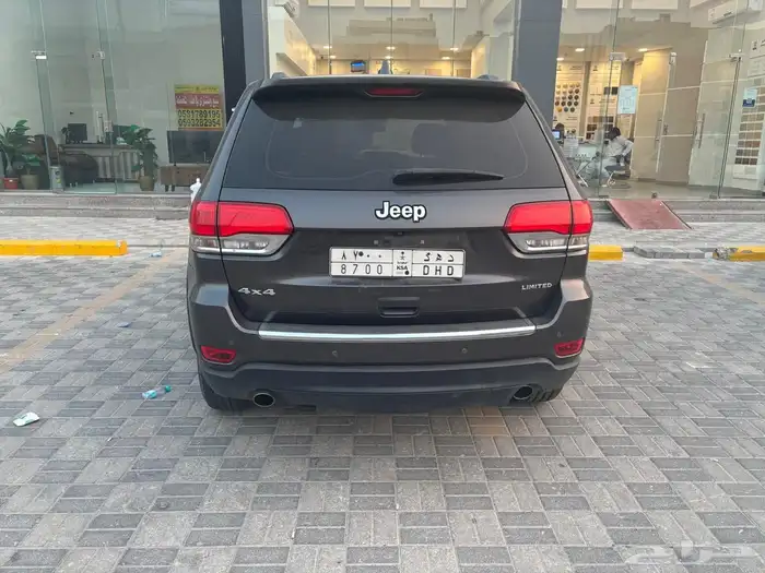 جيب جراند شيروكي لمتيد 11