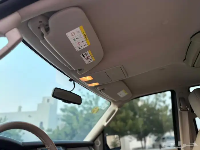 اكسبديشن 2012 نظيف جدا ماشي 130 فقط 30