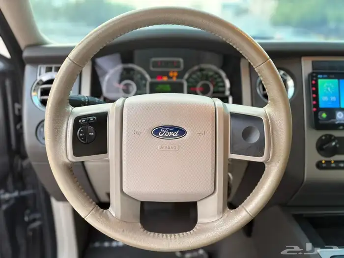 اكسبديشن 2012 نظيف جدا ماشي 130 فقط 29