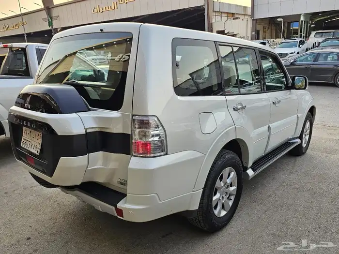 متسوبيشي باجيرو2017 نظيف 3