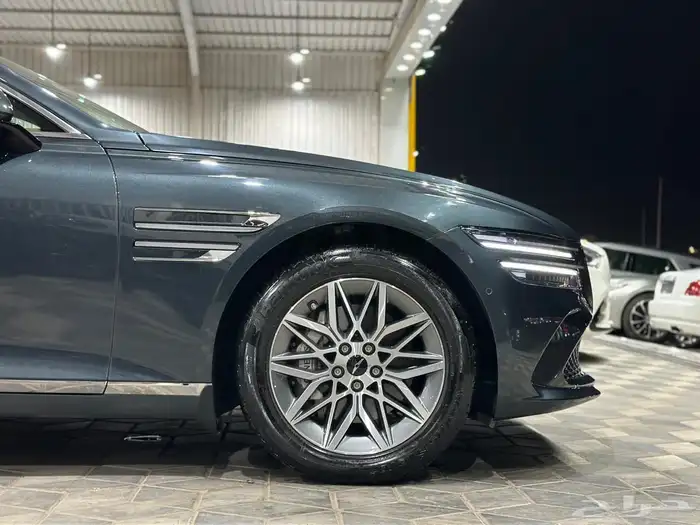 جنسس G80 برستيج موديل 2025 عداد 9 الاف شبه جديد 7