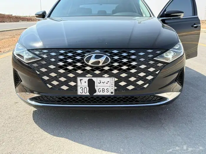 هيونداي ازيرا لون اسود داخلي أسوده ممشى قليل محركات بلد 0