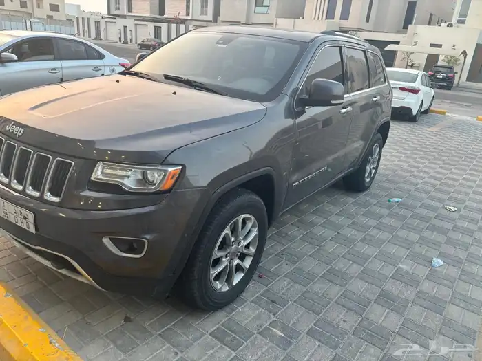 جيب جراند شيروكي لمتيد 14