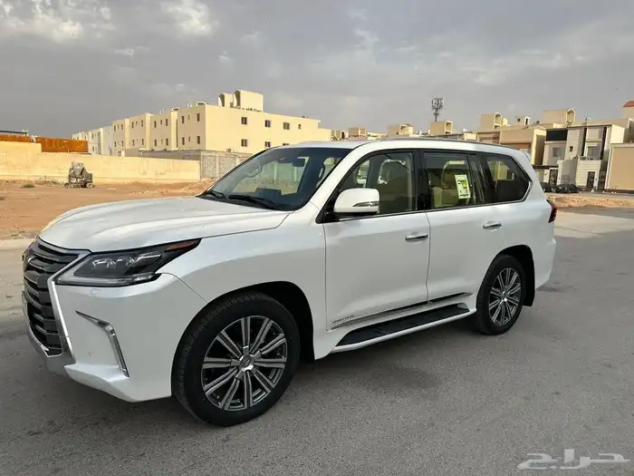 للبيع لكزس 2016 بريمي 19