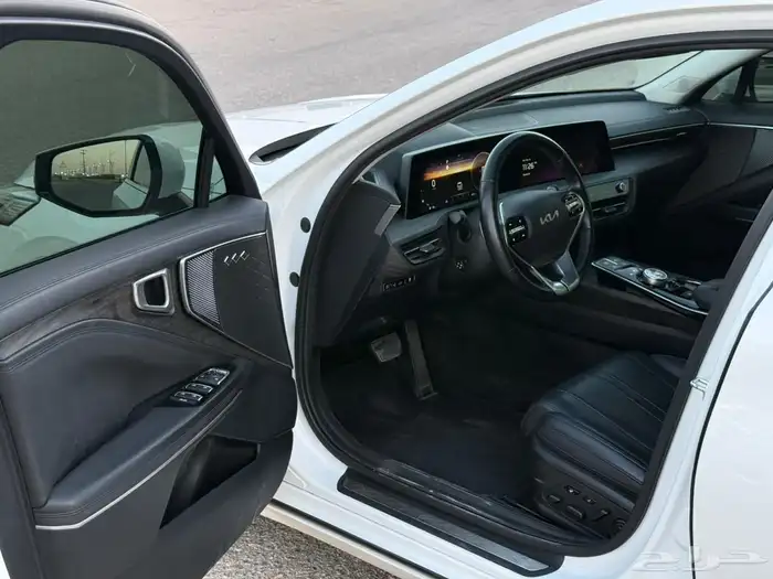 كيا K8 2022 بنزين 12