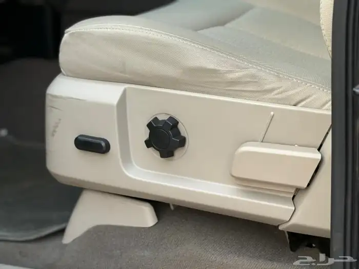 اكسبديشن 2012 نظيف جدا ماشي 130 فقط 20