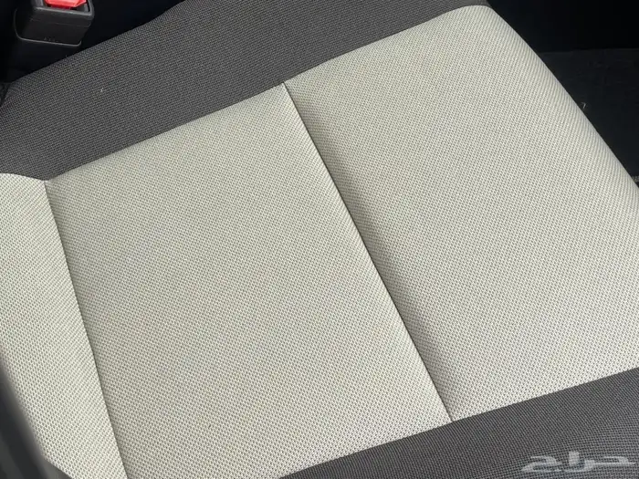 البيع كرولا مخزن بحالة الوكالة أربع سلندر 26