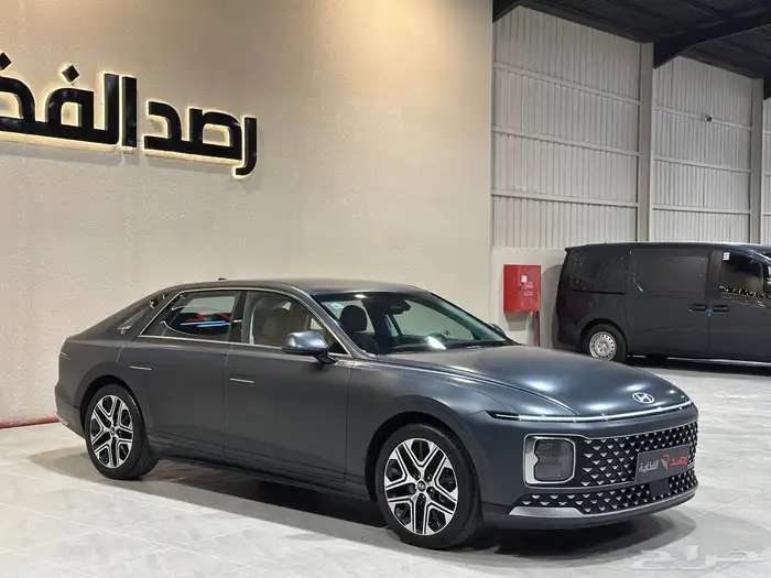 ازيرا 2023 بريميوم . رصد الفخامة 7