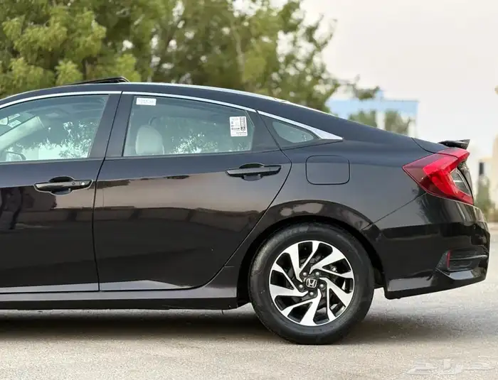 هوندا سيفك نظيفه للبيع 10