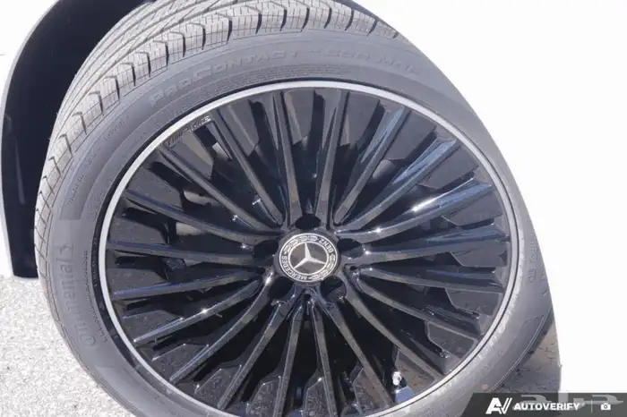 CLE 300 - 2026 Mercedes-Benz 7