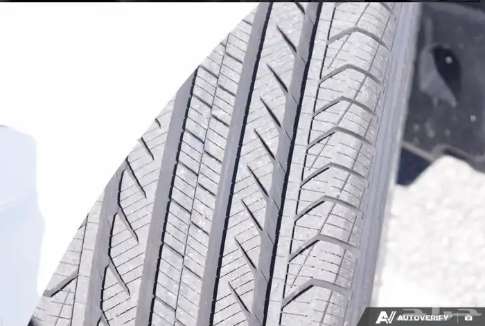 CLE 300 - 2026 Mercedes-Benz 6