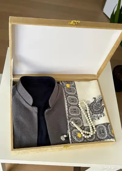 بوكس رجالي سدييري وشال فخم هدية index