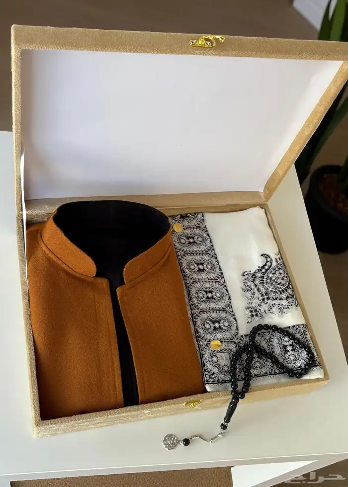 بوكس رجالي سدييري وشال فخم هدية 15