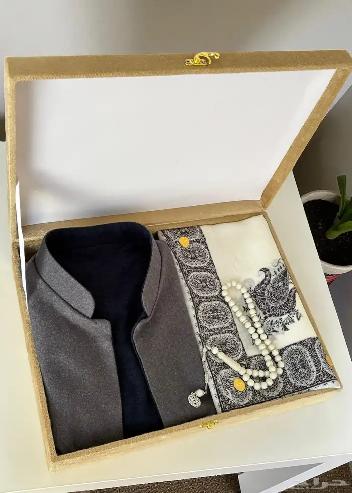 بوكس رجالي سدييري وشال فخم هدية 9