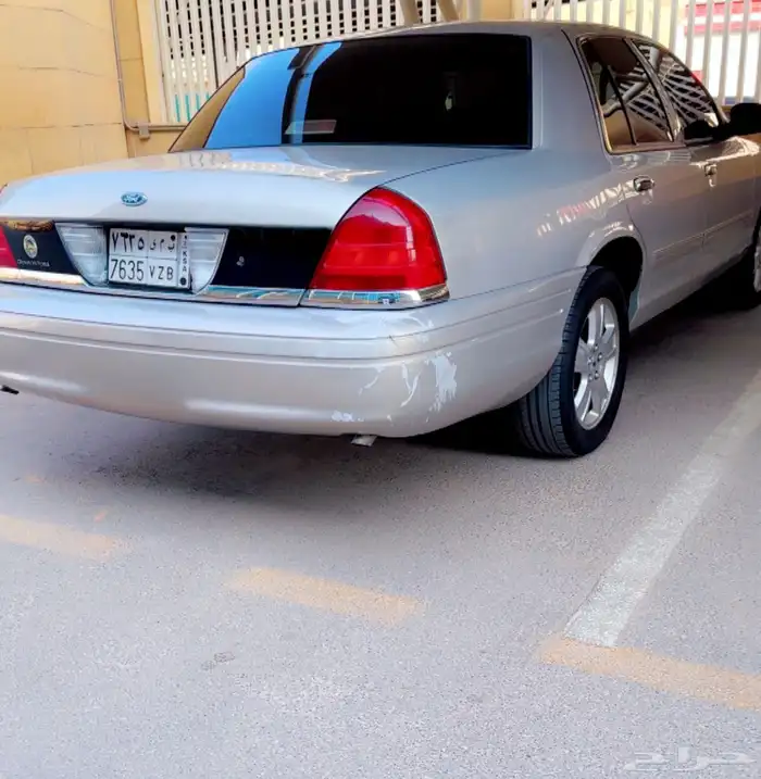 فورد فكتوريا 2012 2