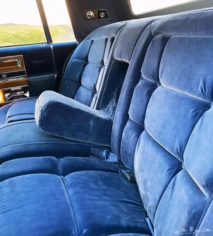 كاديلاك 1984 ( بحالة المصنع وكالة ) 2