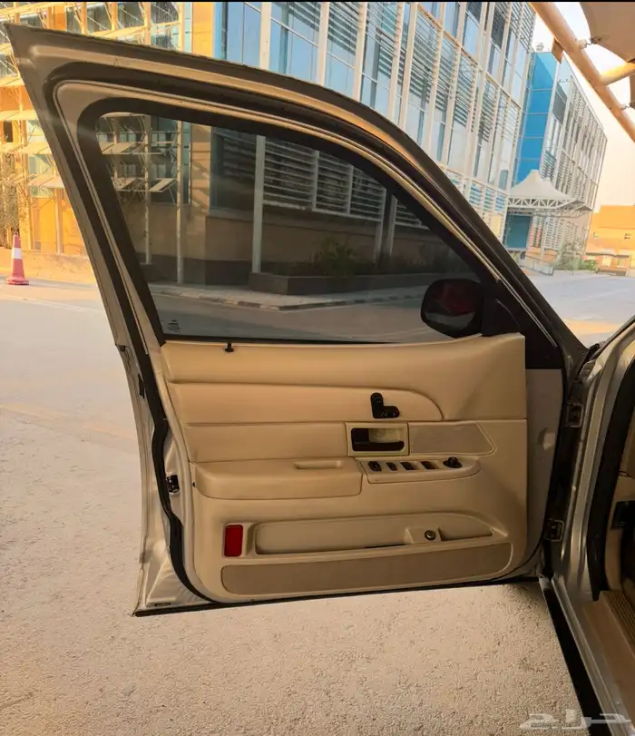 فورد فكتوريا 2012 9