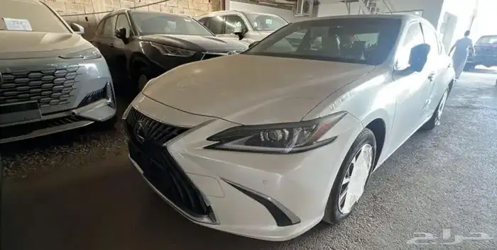 لكزس ES 250 AA 2025 3