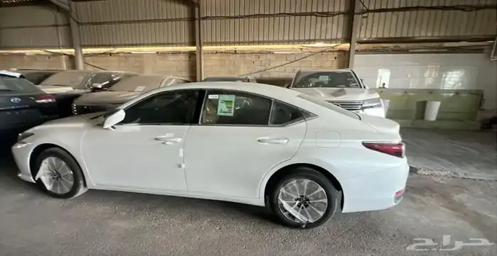 لكزس ES 250 AA 2025 4