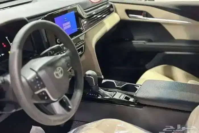 تويوتا كامري LE بنزين وهايبرد 2025 سعودي باقل سعر عرض اليوم 5