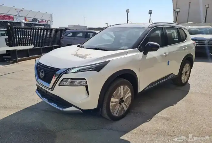 نيسان إكستريل SL فل كامل موديل 2025 3