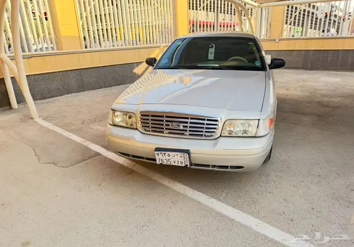 فورد فكتوريا 2012 6