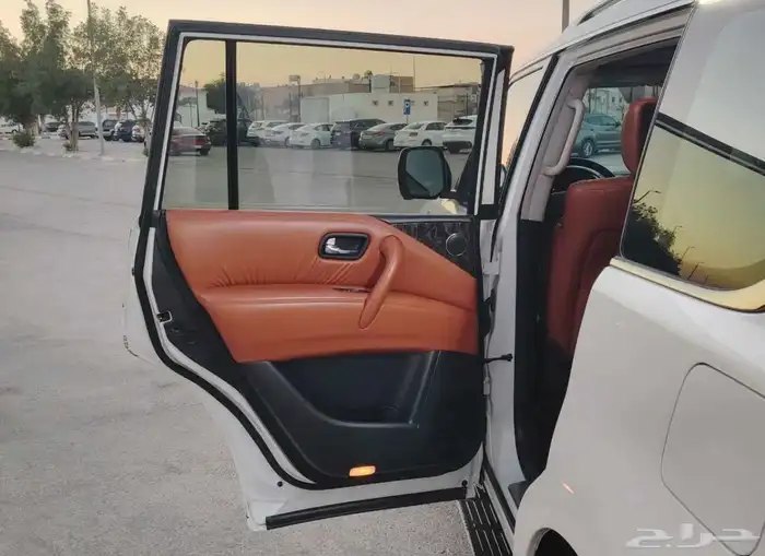 نيسان باترول على يدي وكالة 14