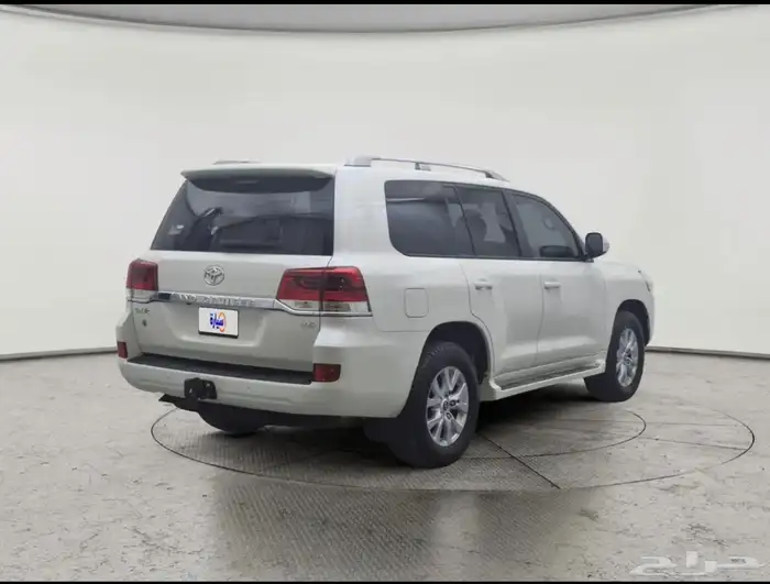 لاندكروزر 2019 3