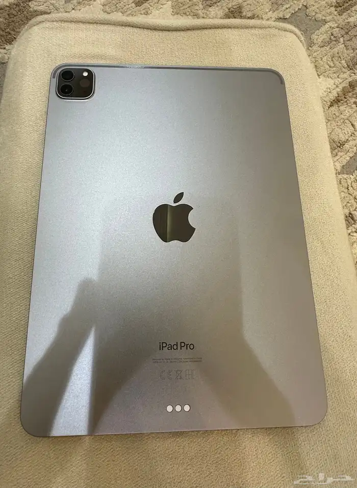 ايباد برو الجيل الرابع 128 قيقا نضيف جدا 0