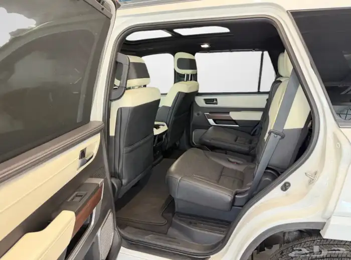 للبيع سكويا موديل 2023 فل كامل كابستون وارد كندا 9