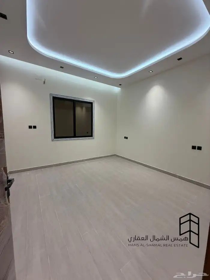 للبيع دور نص ارض حي الفلاح 5