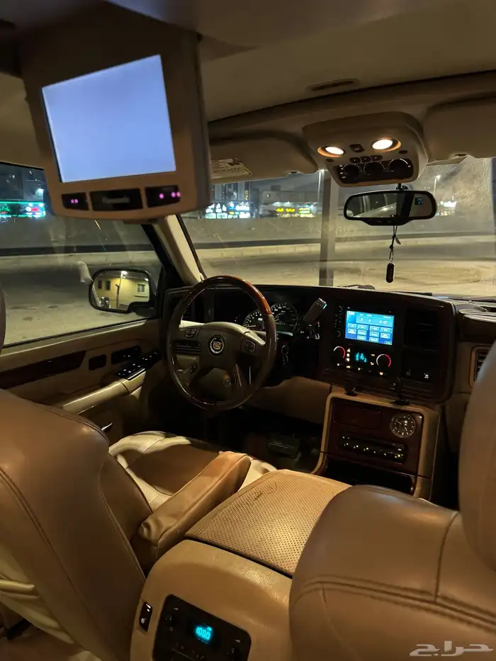 كادلاك اسكاليد 2006 نظيف للبيع 11