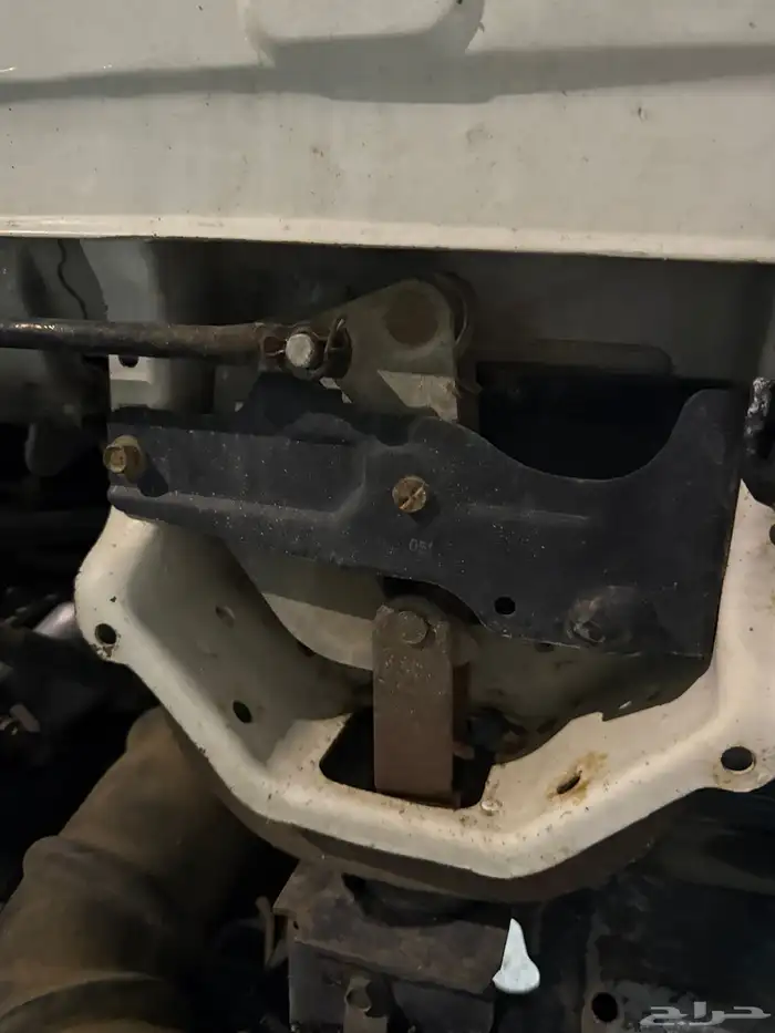 قلاب ايسوزو 1990 على الشرط ديزل 30