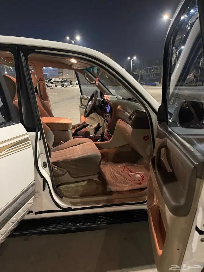 جيب لاندكروزر VX-R قمة النضافة 2002 31