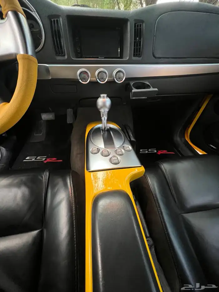 مخزن كشف ونيت بيك اب شيفرولية SSR موديل 2003 40