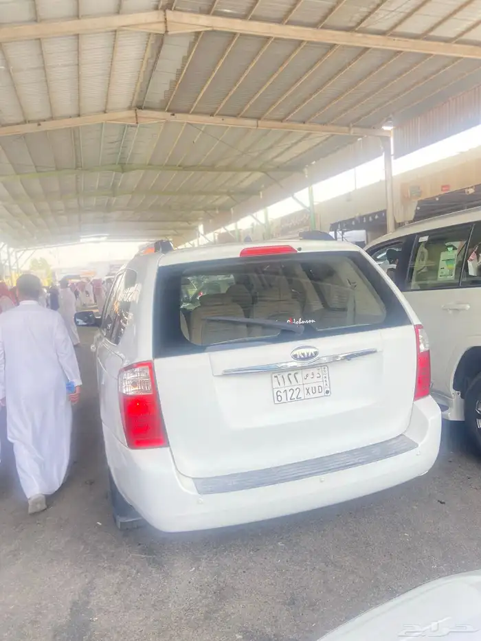 كيا كرنفال فإن سيارة عائلة 2