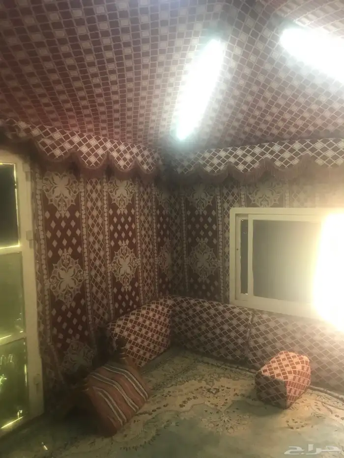 بيت شعر ملكي العرض 3 الطول 4 5 مع المخاد والمراكي والفرشه 9